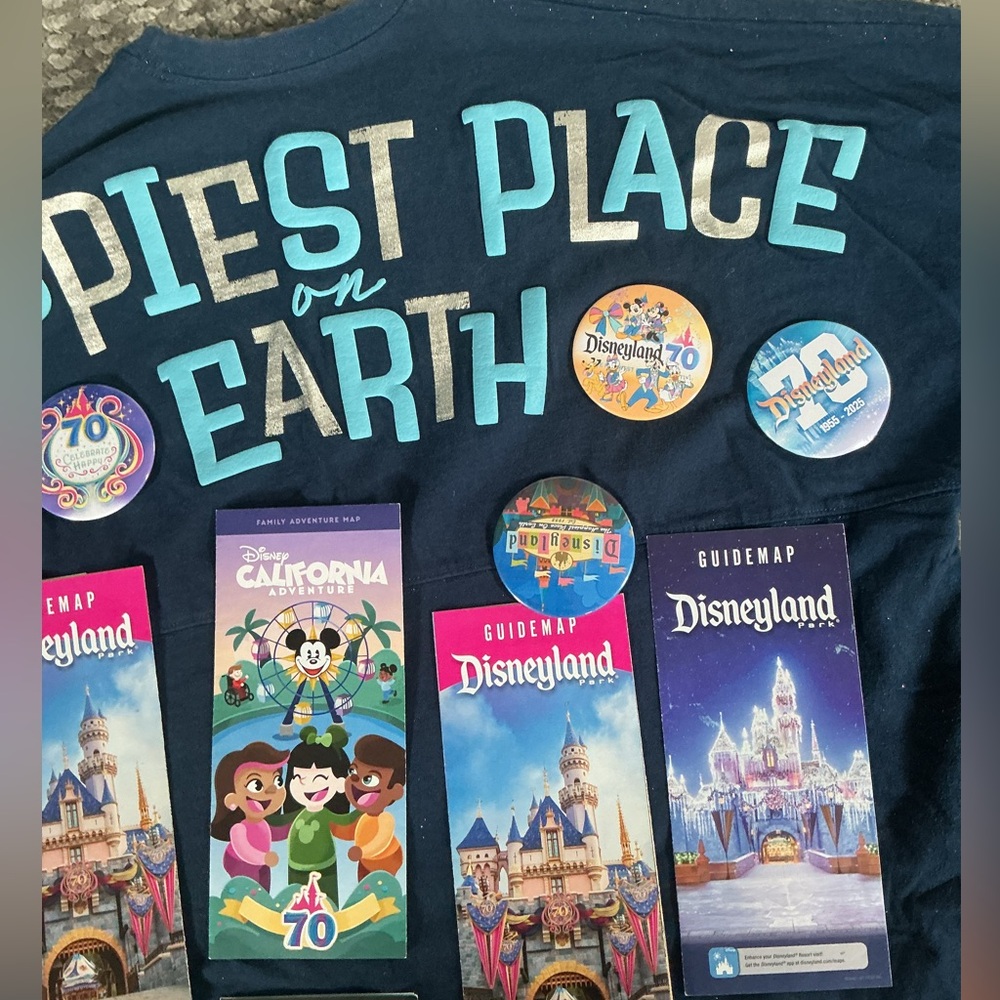 NEW VINTAGE SIZE X-LARGE BLUE 2020
DISNEYLAND 65TH ANNIVERSARY 
 SPIRIT JERSEY